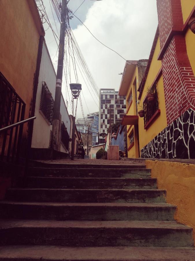 4 Grados Hostel Guatemala City Екстер'єр фото