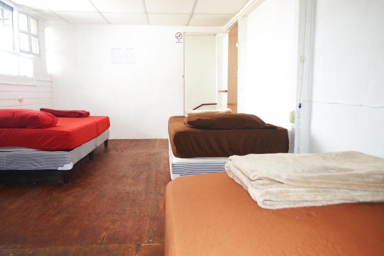 4 Grados Hostel Guatemala City Екстер'єр фото