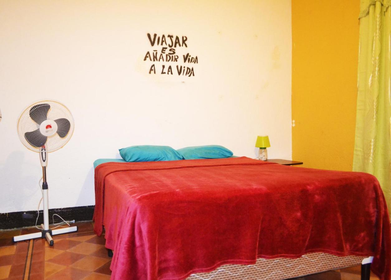 4 Grados Hostel Guatemala City Екстер'єр фото