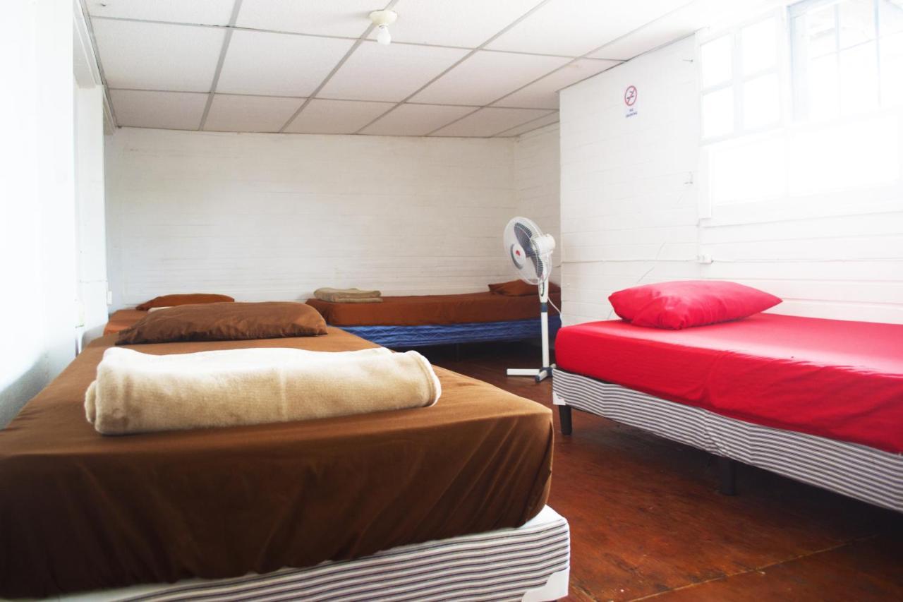 4 Grados Hostel Guatemala City Екстер'єр фото