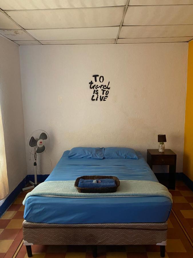 4 Grados Hostel Guatemala City Екстер'єр фото