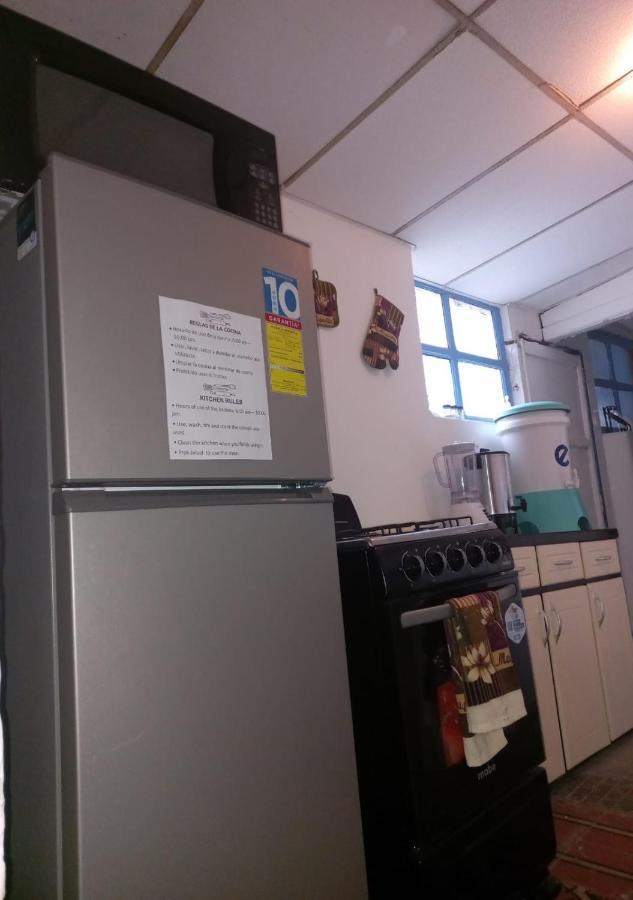 4 Grados Hostel Guatemala City Екстер'єр фото